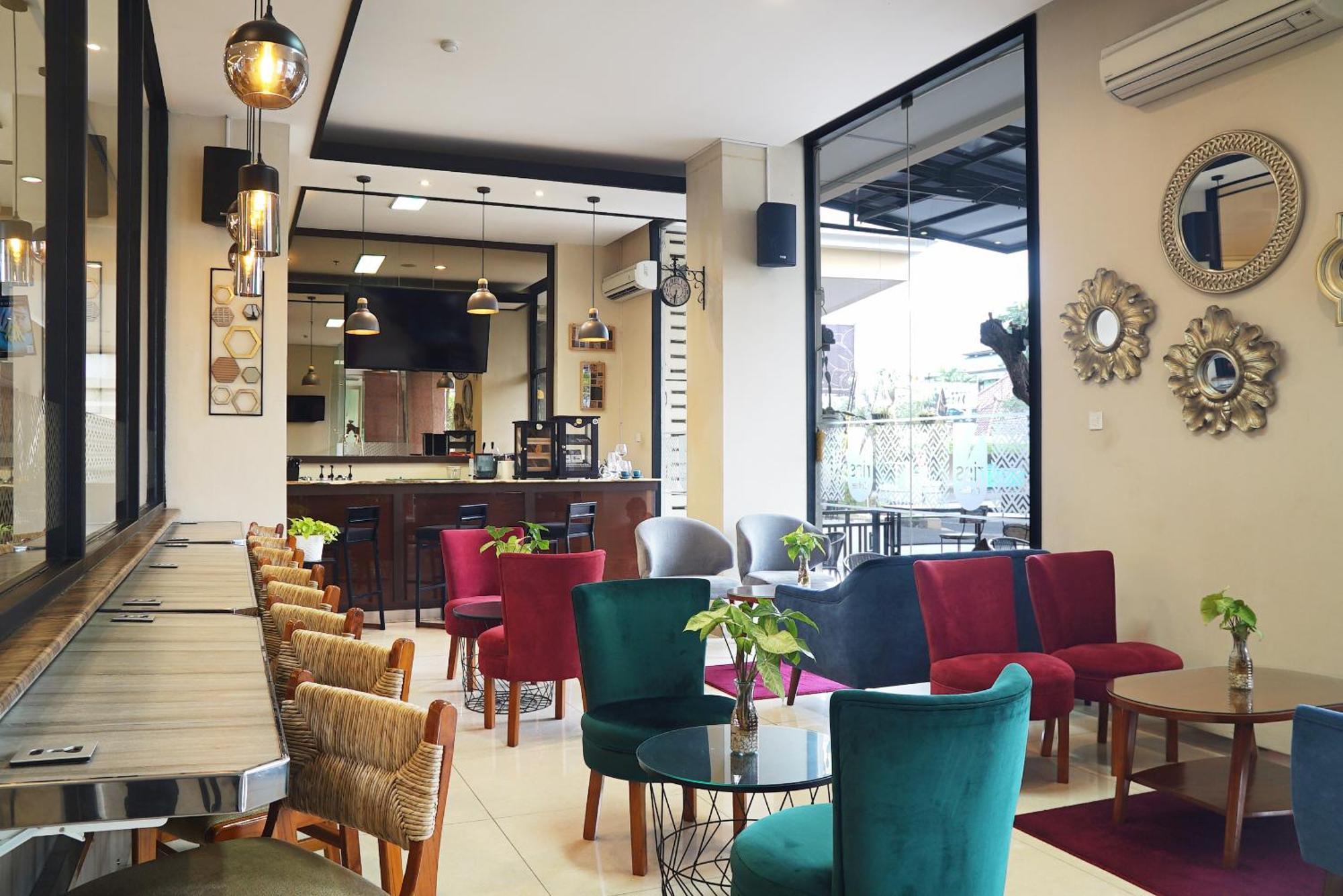 Riss Hotel Malioboro Yogyakarta Exterior photo
